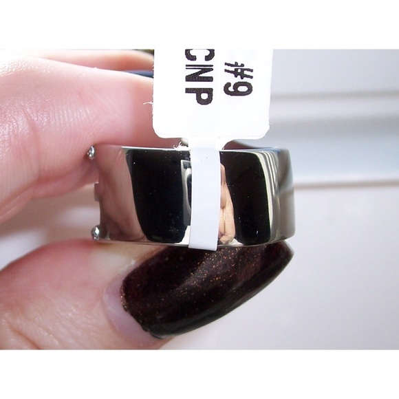 STAINLESS STEEL Unique Cubic Zirconia Swirl Statement Ring - Picture 9 of 14